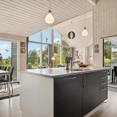 Holiday home 4 Bedroom Awesome In