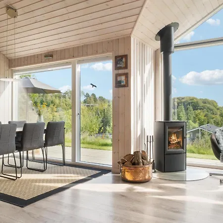 4 Bedroom Awesome In Ebeltoft