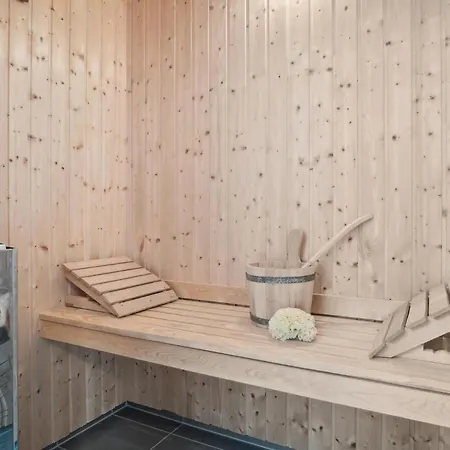 Casa de Férias With Hot Tub Viii Ebeltoft