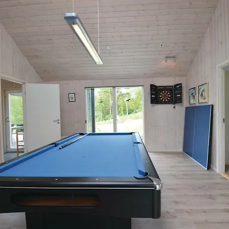 Casa de Férias With Hot Tub Viii Ebeltoft